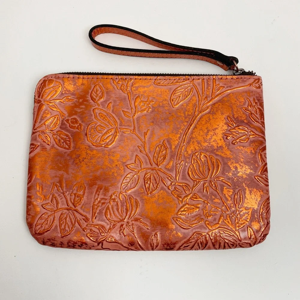 Patricia Nash Everly Embossed Metallic Foil Leather Wristlet Pouch Womens Clutch